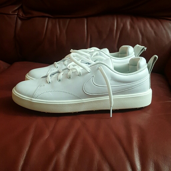 nike course classic golf